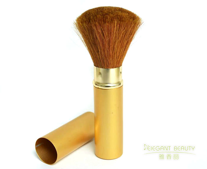 作為化妝刷生產(chǎn)廠家，你們?nèi)绾未_保每一把刷子的質(zhì)量？