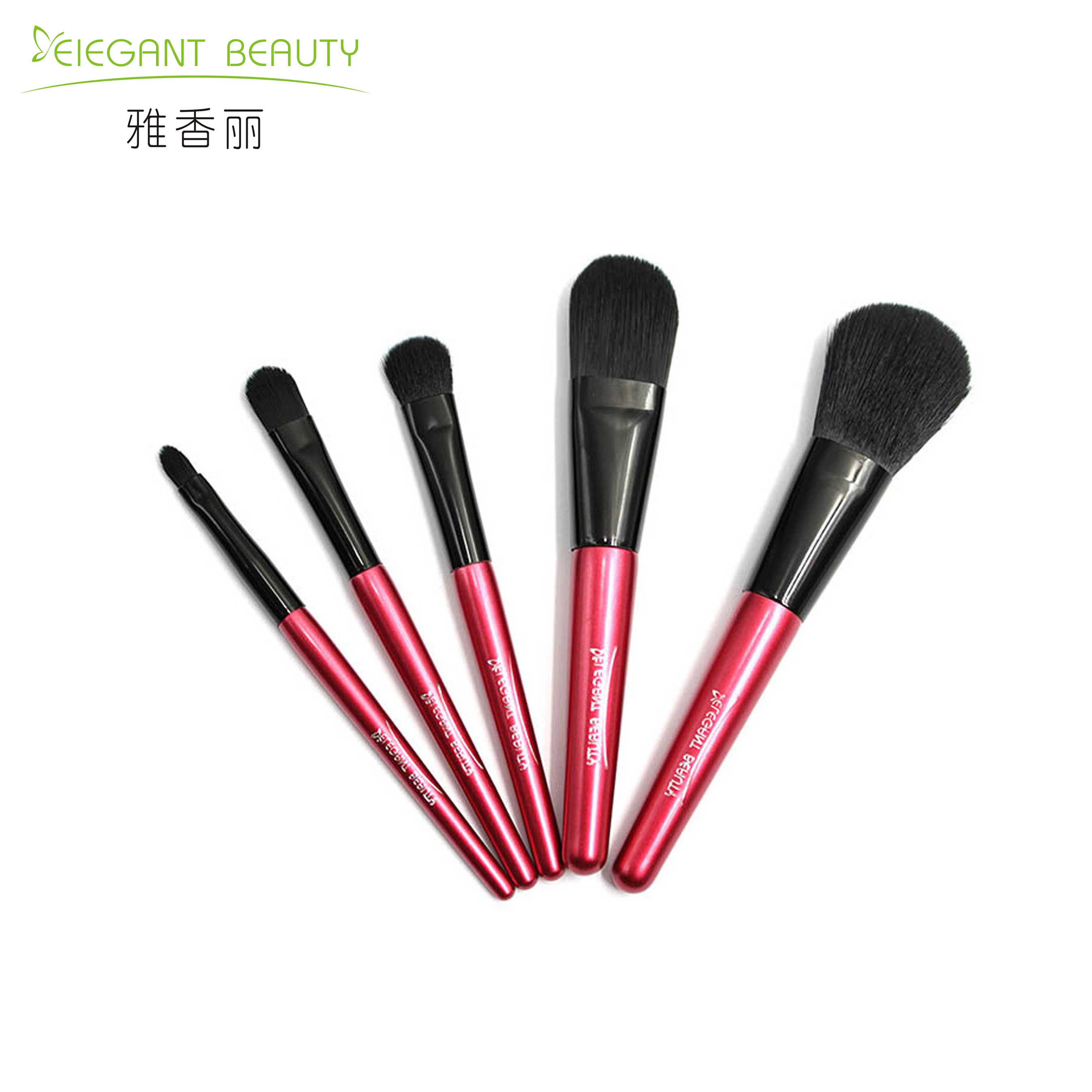 為什么專業(yè)化妝師更傾向于使用定制的成套化妝刷？